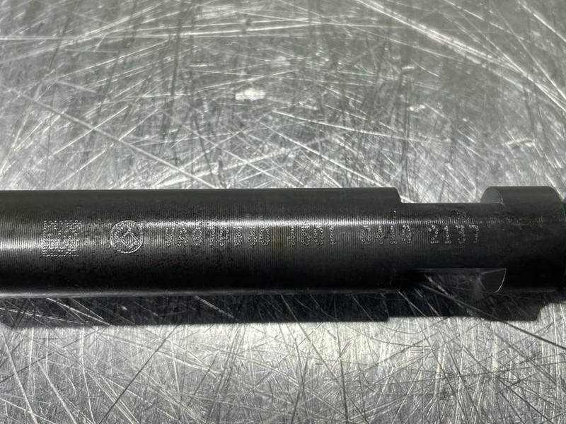 Volvo L30B-Z/X-Deutz TD2011L04I-Injector/Einspritzdüse - Motor pre Stavebné stroje: obrázok 3 Volvo L30B-Z/X-Deutz TD2011L04I-Injector/Einspritzdüse - Motor pre Stavebné stroje: obrázok 3