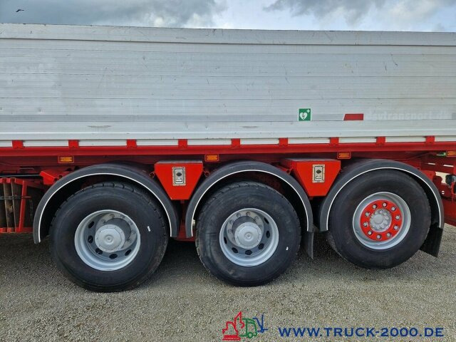 Mercedes-Benz Arocs 3251 8x4 Hiab 302 EP-5 28M/T 19mHakenhöhe - Sklápač, Auto s hydraulickou rukou: obrázok 2 Mercedes-Benz Arocs 3251 8x4 Hiab 302 EP-5 28M/T 19mHakenhöhe - Sklápač, Auto s hydraulickou rukou: obrázok 2