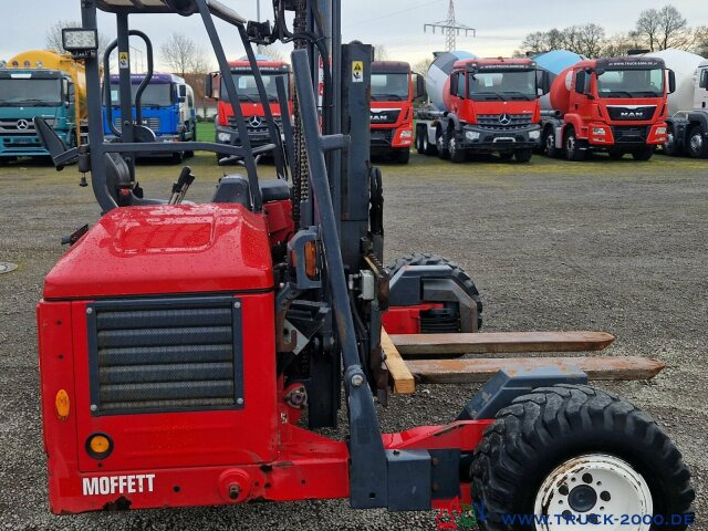 Moffett Mitnahmestapler 4 Wege Allrad NX Typ M 4 25.4 - Závesný vysokozdvižný vozík: obrázok 3 Moffett Mitnahmestapler 4 Wege Allrad NX Typ M 4 25.4 - Závesný vysokozdvižný vozík: obrázok 3
