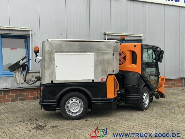 Multicar Nilfisk JungoJet3500 Winterdienst & Kehrmaschine - Zametacie vozidlo: obrázok 4 Multicar Nilfisk JungoJet3500 Winterdienst & Kehrmaschine - Zametacie vozidlo: obrázok 4