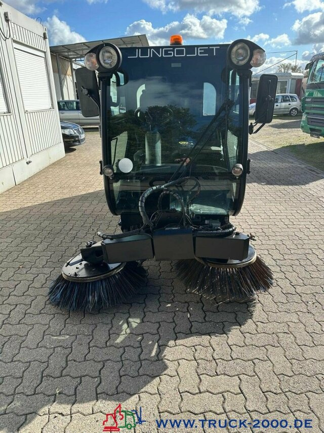 Multicar Nilfisk JungoJet3500 Winterdienst & Kehrmaschine - Zametacie vozidlo: obrázok 5 Multicar Nilfisk JungoJet3500 Winterdienst & Kehrmaschine - Zametacie vozidlo: obrázok 5