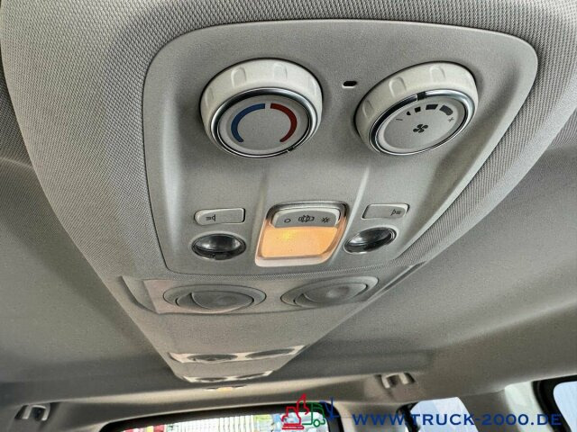Opel Vivaro 9 Sitzer Klima vorne & hinten Navi + DAB - Minibus, Mikrobus: obrázok 3 Opel Vivaro 9 Sitzer Klima vorne & hinten Navi + DAB - Minibus, Mikrobus: obrázok 3