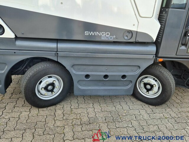 Schmidt Swingo 200+ Comp. 4 Radlenkung Kehren & Sprühen - Zametacie vozidlo: obrázok 2 Schmidt Swingo 200+ Comp. 4 Radlenkung Kehren & Sprühen - Zametacie vozidlo: obrázok 2