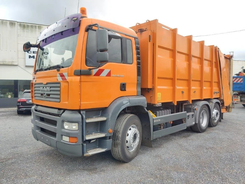 MAN TGA 26.320 6x2 garbage truck ZOELLER - Auto na odvoz odpadu: obrázok 1 MAN TGA 26.320 6x2 garbage truck ZOELLER - Auto na odvoz odpadu: obrázok 1