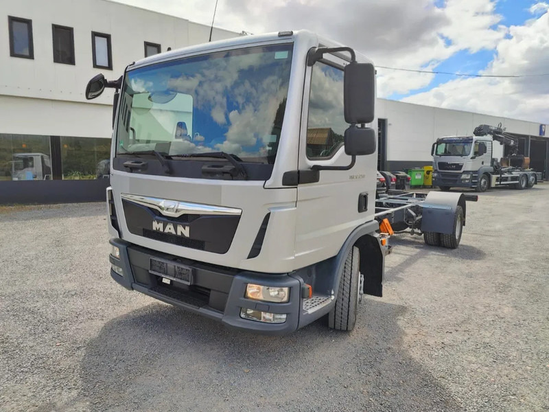 MAN TGL 12.250 Chassis cabine Euro6 - Podvozek s kabinou: obrázok 2 MAN TGL 12.250 Chassis cabine Euro6 - Podvozek s kabinou: obrázok 2