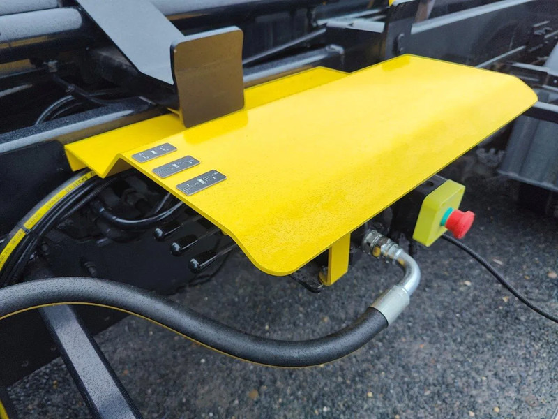 MAN TGL 12.250 with NEW Containersystem / Hooklift JIMECA - Hákový nosič kontajnerov: obrázok 5 MAN TGL 12.250 with NEW Containersystem / Hooklift JIMECA - Hákový nosič kontajnerov: obrázok 5