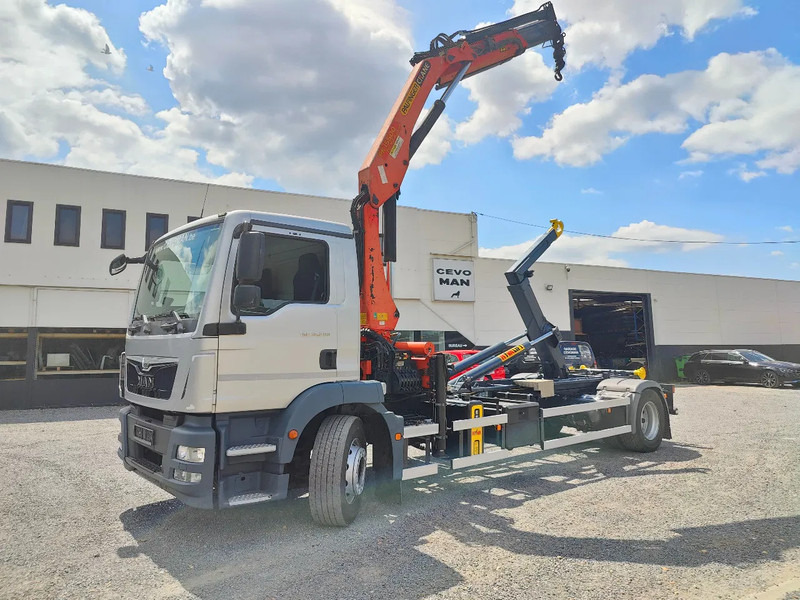 MAN TGM 18.290 4x2 Euro 6 + Crane Palfinger PK15500 - Hákový nosič kontajnerov, Auto s hydraulickou rukou: obrázok 1 MAN TGM 18.290 4x2 Euro 6 + Crane Palfinger PK15500 - Hákový nosič kontajnerov, Auto s hydraulickou rukou: obrázok 1