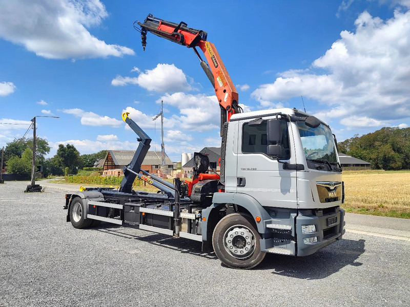 MAN TGM 18.290 4x2 Euro 6 + Crane Palfinger PK15500 - Hákový nosič kontajnerov, Auto s hydraulickou rukou: obrázok 2 MAN TGM 18.290 4x2 Euro 6 + Crane Palfinger PK15500 - Hákový nosič kontajnerov, Auto s hydraulickou rukou: obrázok 2