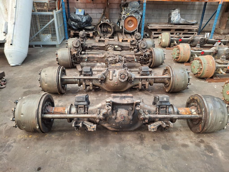 MAN KAT 8x8 complete AXLE SET - Náprava a diely: obrázok 1 MAN KAT 8x8 complete AXLE SET - Náprava a diely: obrázok 1