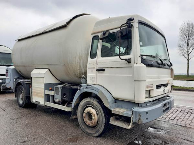 Renault MIDLINER M210 GAS / LPG - Cisternové vozidlo: obrázok 2 Renault MIDLINER M210 GAS / LPG - Cisternové vozidlo: obrázok 2