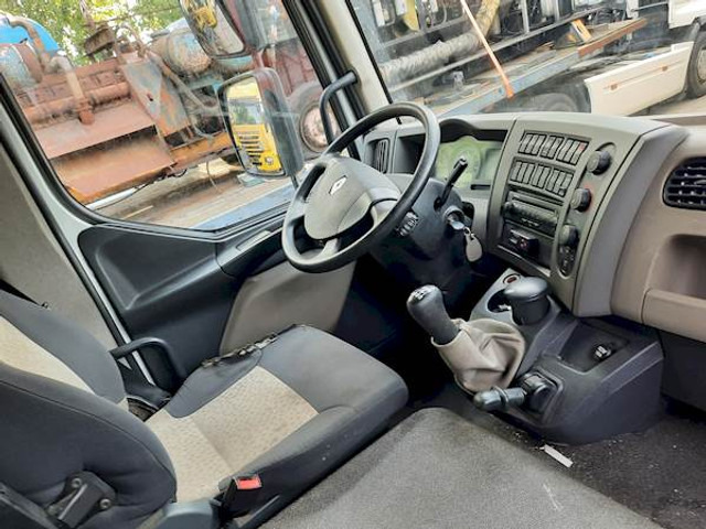 Renault MIDLUM 220 - Podvozek s kabinou: obrázok 4 Renault MIDLUM 220 - Podvozek s kabinou: obrázok 4