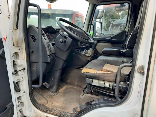 Renault MIDLUM 220 - Podvozek s kabinou: obrázok 3 Renault MIDLUM 220 - Podvozek s kabinou: obrázok 3