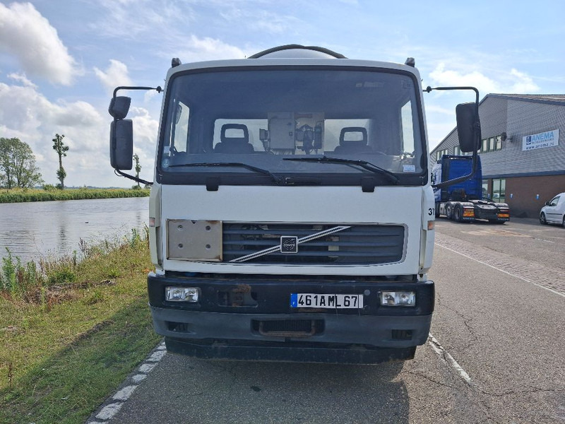 Volvo FL 250 GAS / LPG - Cisternové vozidlo: obrázok 3 Volvo FL 250 GAS / LPG - Cisternové vozidlo: obrázok 3