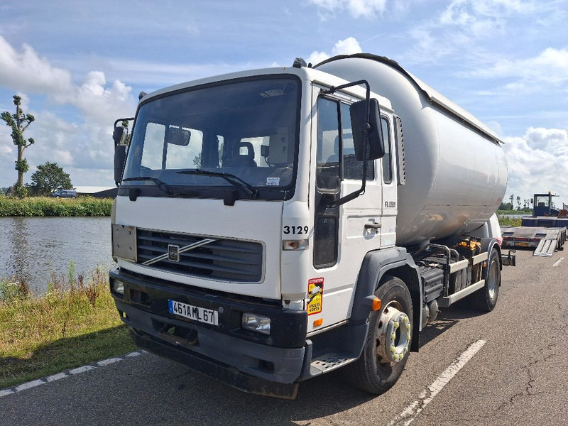 Volvo FL 250 GAS / LPG - Cisternové vozidlo: obrázok 1 Volvo FL 250 GAS / LPG - Cisternové vozidlo: obrázok 1