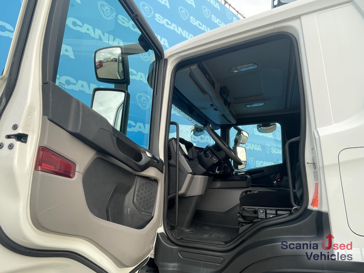 SCANIA P 250 B4x2LA FRIGO -27 TAIL LIFT 1.5T 815X251X244C - Chladirenské nákladné vozidlo: obrázok 5 SCANIA P 250 B4x2LA FRIGO -27 TAIL LIFT 1.5T 815X251X244C - Chladirenské nákladné vozidlo: obrázok 5