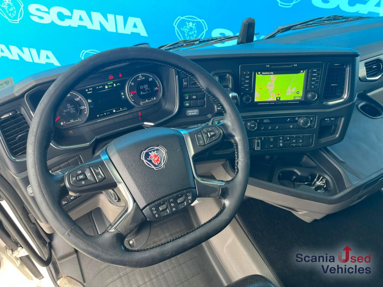 SCANIA R 500 B6x2NB HOOKLIFT RETARDER FULL-AIR 9T DIIF-L - Podvozek s kabinou: obrázok 5 SCANIA R 500 B6x2NB HOOKLIFT RETARDER FULL-AIR 9T DIIF-L - Podvozek s kabinou: obrázok 5