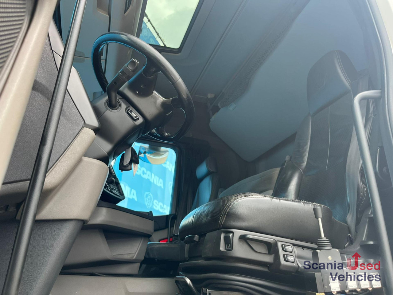 SCANIA R 500 B6x2NB HOOKLIFT RETARDER FULL-AIR 9T DIIF-L - Podvozek s kabinou: obrázok 2 SCANIA R 500 B6x2NB HOOKLIFT RETARDER FULL-AIR 9T DIIF-L - Podvozek s kabinou: obrázok 2