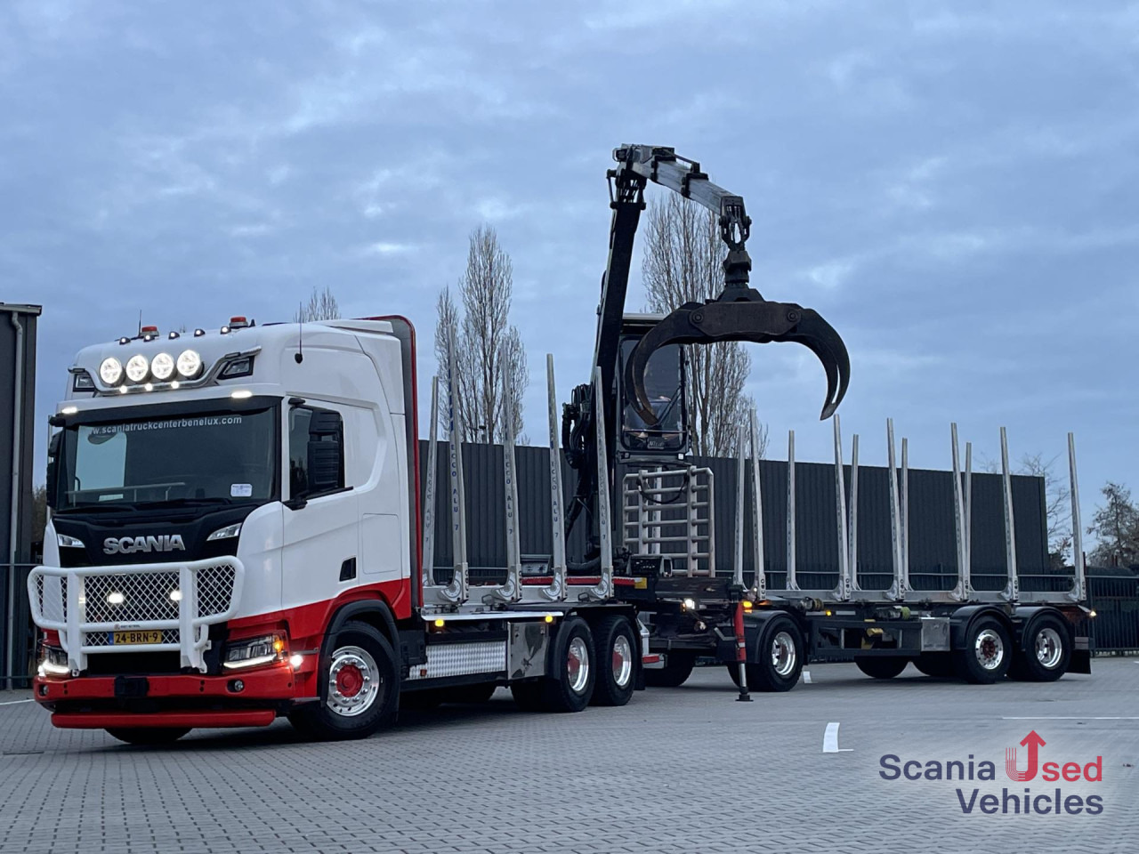 SCANIA R 650 B6x4NB RETARDER V8 WOOD KESLA 2112T CRANE - Nákladné vozidlo na prepravu dreva, Auto s hydraulickou rukou: obrázok 1 SCANIA R 650 B6x4NB RETARDER V8 WOOD KESLA 2112T CRANE - Nákladné vozidlo na prepravu dreva, Auto s hydraulickou rukou: obrázok 1