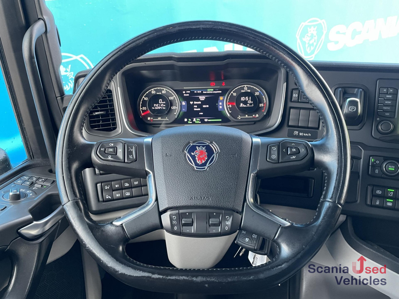 SCANIA R 450 A4x2NA RETARDER LED NAVI PARK AIRCO PTO - Ťahač: obrázok 3 SCANIA R 450 A4x2NA RETARDER LED NAVI PARK AIRCO PTO - Ťahač: obrázok 3