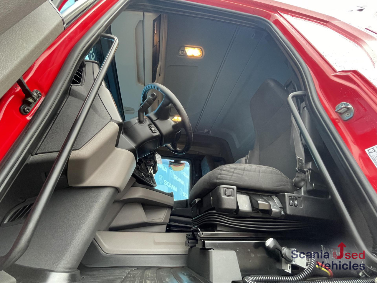 SCANIA R 450 A4x2NB DIFF-L RETARDER FULL AIR HYDRO 8T - Ťahač: obrázok 4 SCANIA R 450 A4x2NB DIFF-L RETARDER FULL AIR HYDRO 8T - Ťahač: obrázok 4