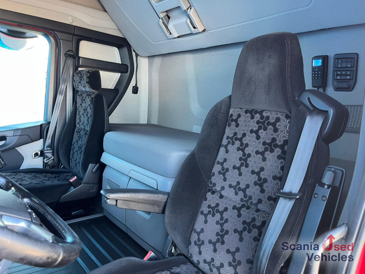 SCANIA R 450 A6x2/4NA RETARDER HYDRO LED NAVI - Ťahač: obrázok 3 SCANIA R 450 A6x2/4NA RETARDER HYDRO LED NAVI - Ťahač: obrázok 3