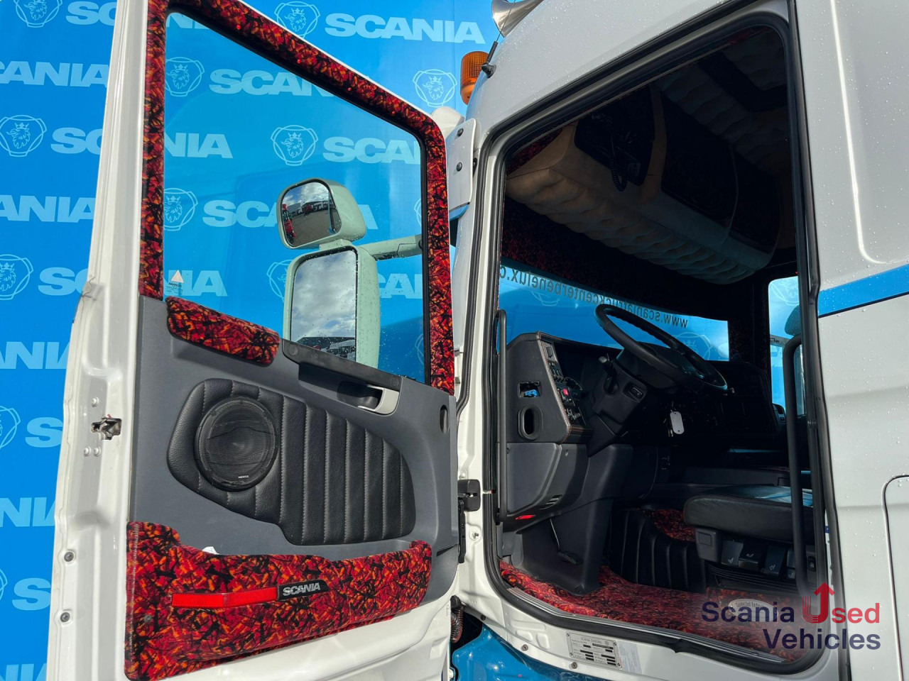 SCANIA R 480 LA6x2/4MLB RETARDER DIFF-L MEGA VOLUME - Ťahač: obrázok 2 SCANIA R 480 LA6x2/4MLB RETARDER DIFF-L MEGA VOLUME - Ťahač: obrázok 2