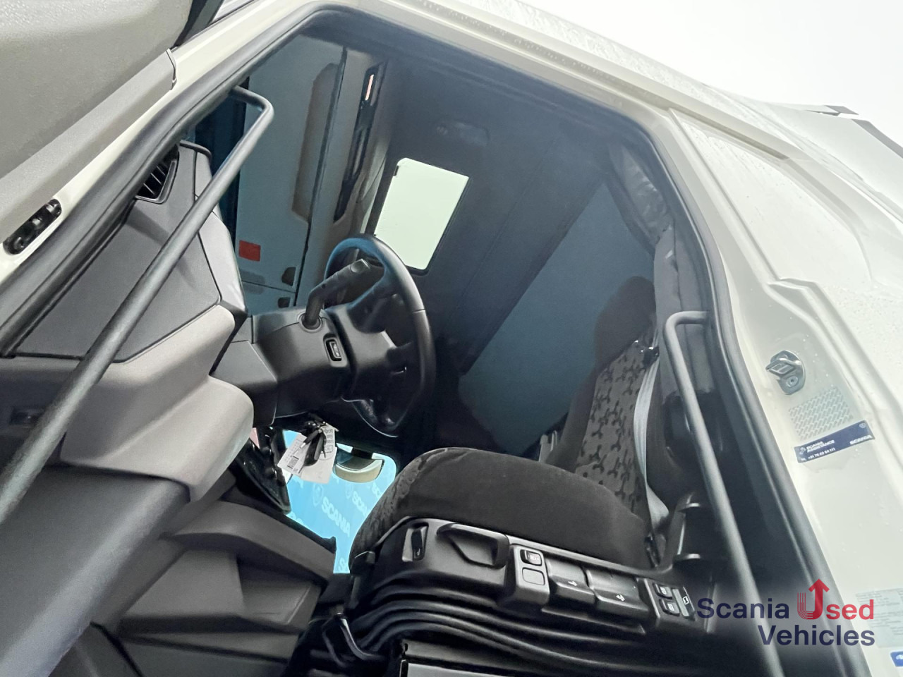 SCANIA S 500 A4x2NB DIFF-L RETARDER FULL AIR ACC 8T - Ťahač: obrázok 5 SCANIA S 500 A4x2NB DIFF-L RETARDER FULL AIR ACC 8T - Ťahač: obrázok 5