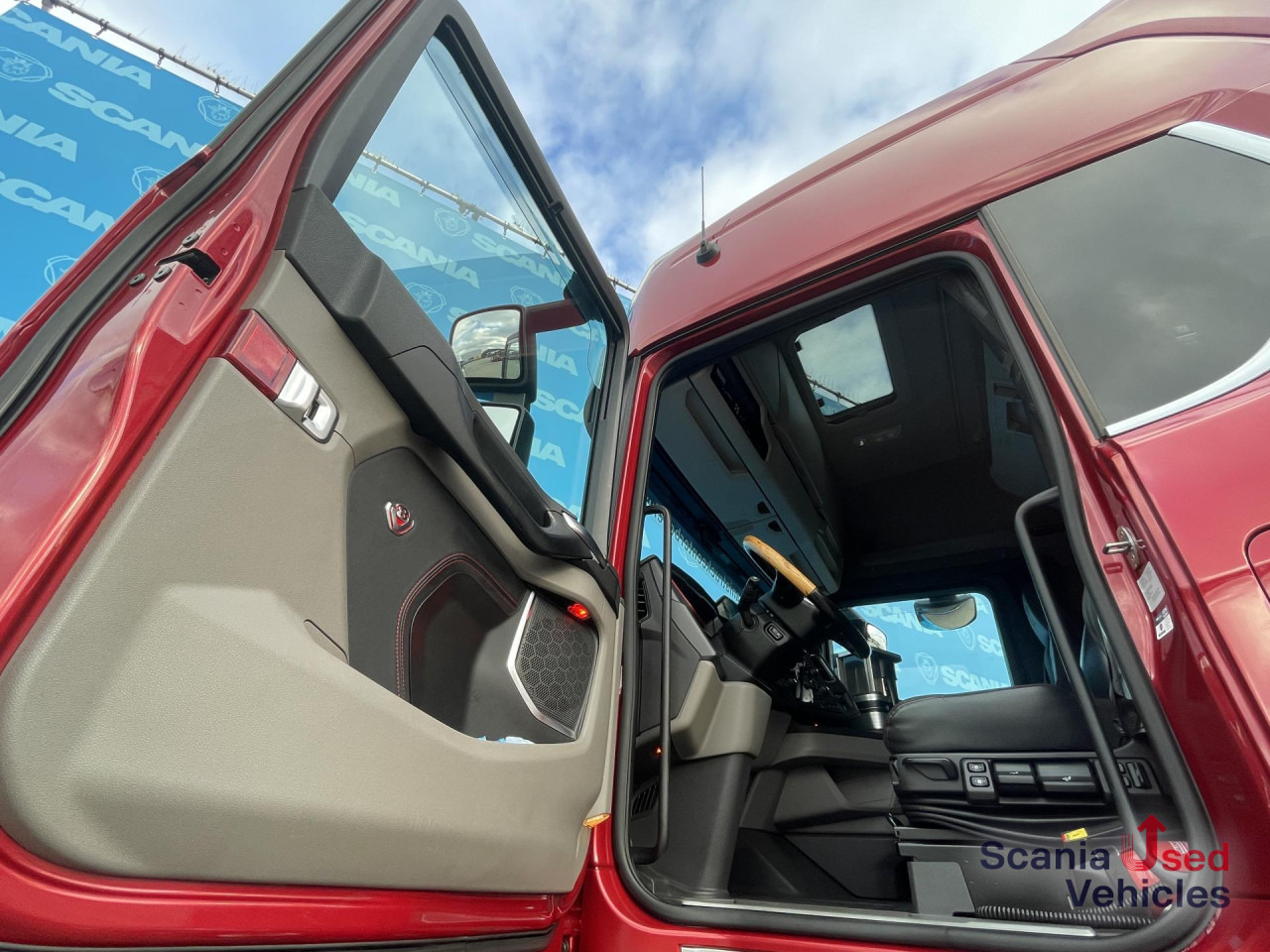 SCANIA S 520 A6x2/4NB DIFF-L RETARDER FULL AIR P-AIRCO V8 - Ťahač: obrázok 3 SCANIA S 520 A6x2/4NB DIFF-L RETARDER FULL AIR P-AIRCO V8 - Ťahač: obrázok 3