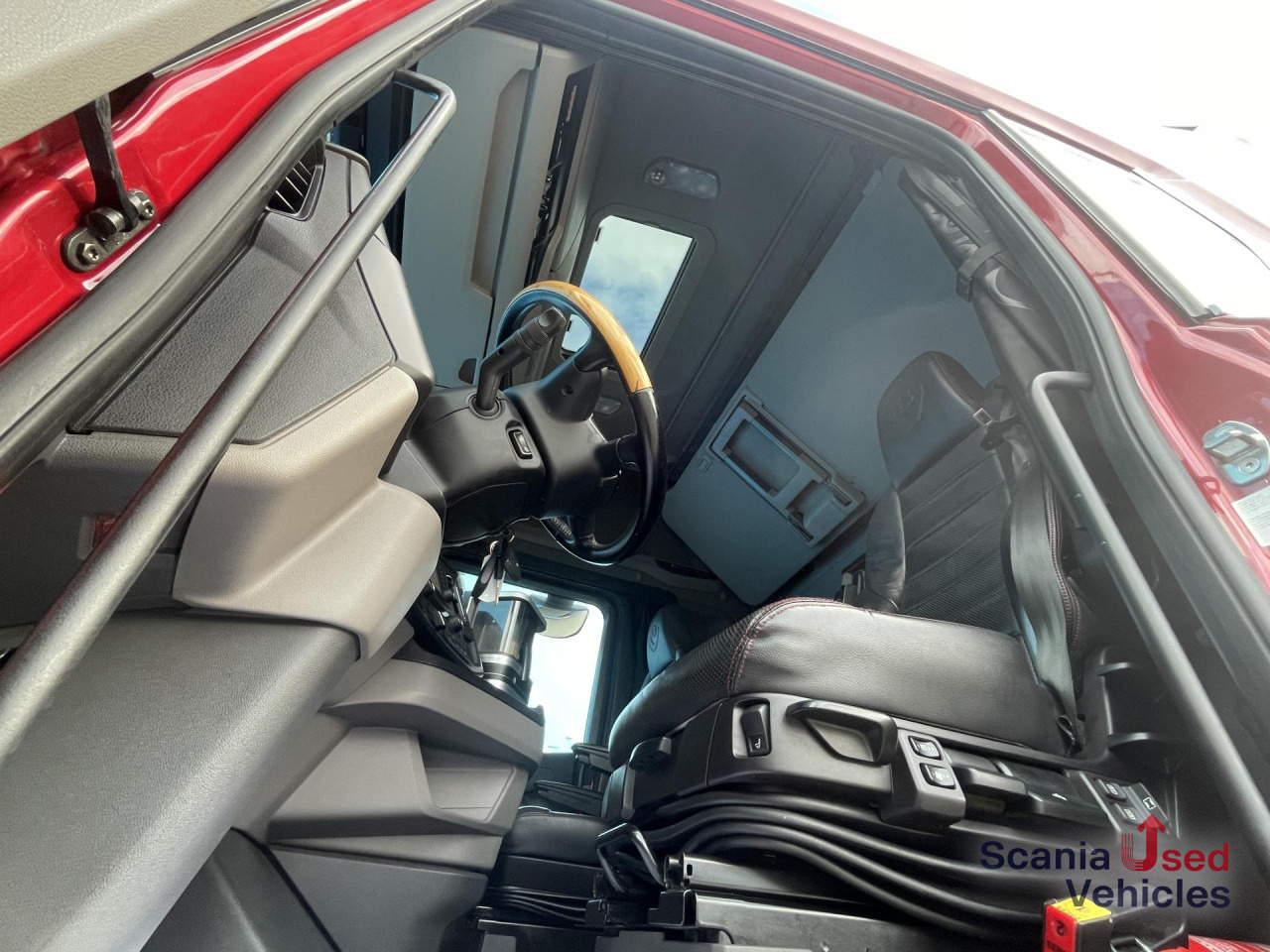 SCANIA S 520 A6x2/4NB DIFF-L RETARDER FULL AIR P-AIRCO V8 - Ťahač: obrázok 4 SCANIA S 520 A6x2/4NB DIFF-L RETARDER FULL AIR P-AIRCO V8 - Ťahač: obrázok 4