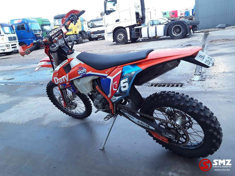 Motocykel KTM KTM 250: obrázok 8 Motocykel KTM KTM 250: obrázok 8