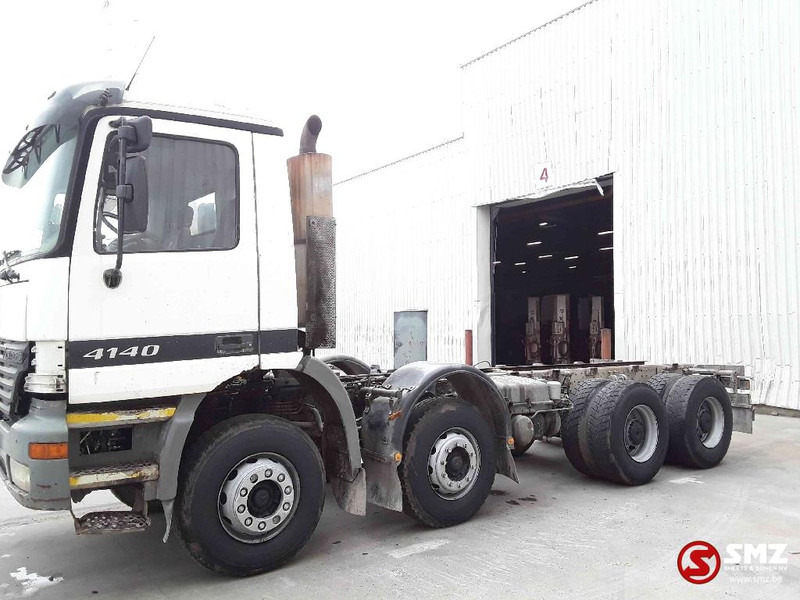 Mercedes-Benz Actros 4140 manual - Podvozek s kabinou: obrázok 5 Mercedes-Benz Actros 4140 manual - Podvozek s kabinou: obrázok 5
