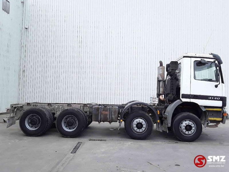 Mercedes-Benz Actros 4140 manual - Podvozek s kabinou: obrázok 4 Mercedes-Benz Actros 4140 manual - Podvozek s kabinou: obrázok 4