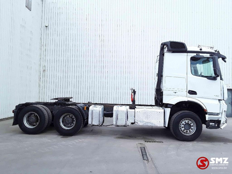 Mercedes-Benz Arocs 3351 lames steel - Ťahač: obrázok 4 Mercedes-Benz Arocs 3351 lames steel - Ťahač: obrázok 4