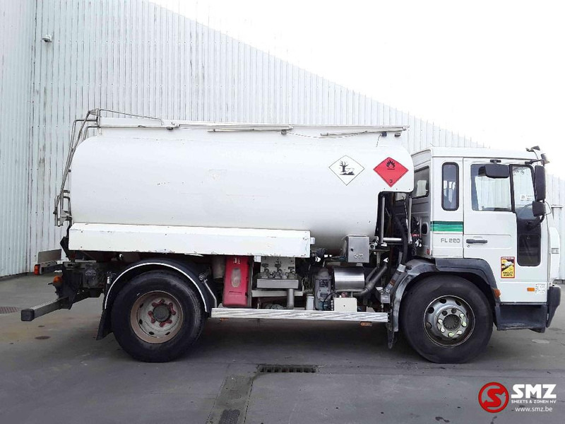 Volvo FL6 220 10000L lames - Cisternové vozidlo: obrázok 4 Volvo FL6 220 10000L lames - Cisternové vozidlo: obrázok 4