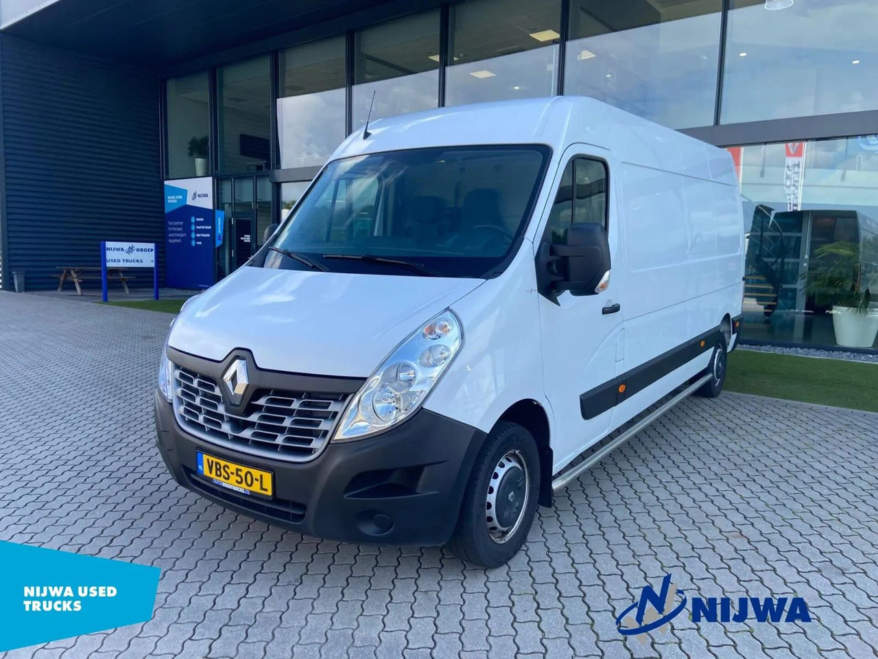 Renault Master T35 145 L3H2 Navigatie + Airco Kasten - Furgon: obrázok 1 Renault Master T35 145 L3H2 Navigatie + Airco Kasten - Furgon: obrázok 1