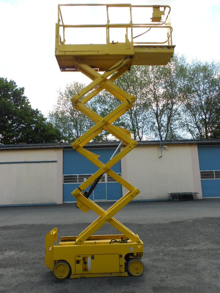 Genie GS 1930, Scherenarbeitsbühne Genie 8 m - Automobilová plošina: obrázok 1 Genie GS 1930, Scherenarbeitsbühne Genie 8 m - Automobilová plošina: obrázok 1