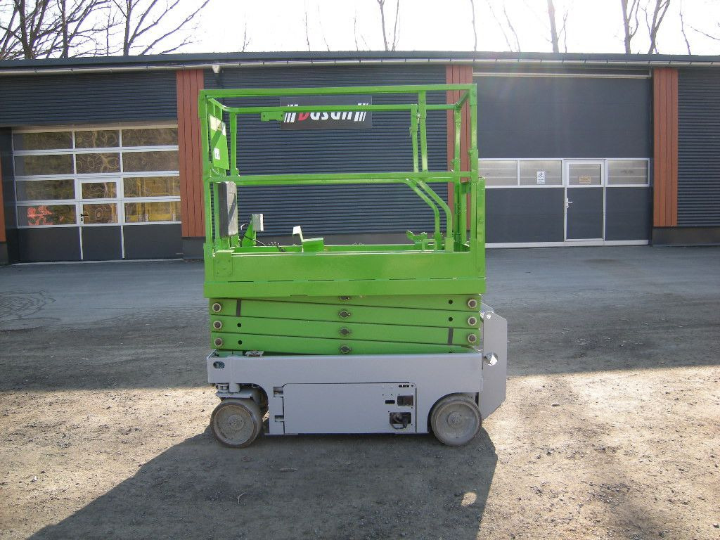 Nový Automobilová plošina Genie GS 1932, Scherenarbeitsbühne Genie 8 m: obrázok 15 Nový Automobilová plošina Genie GS 1932, Scherenarbeitsbühne Genie 8 m: obrázok 15