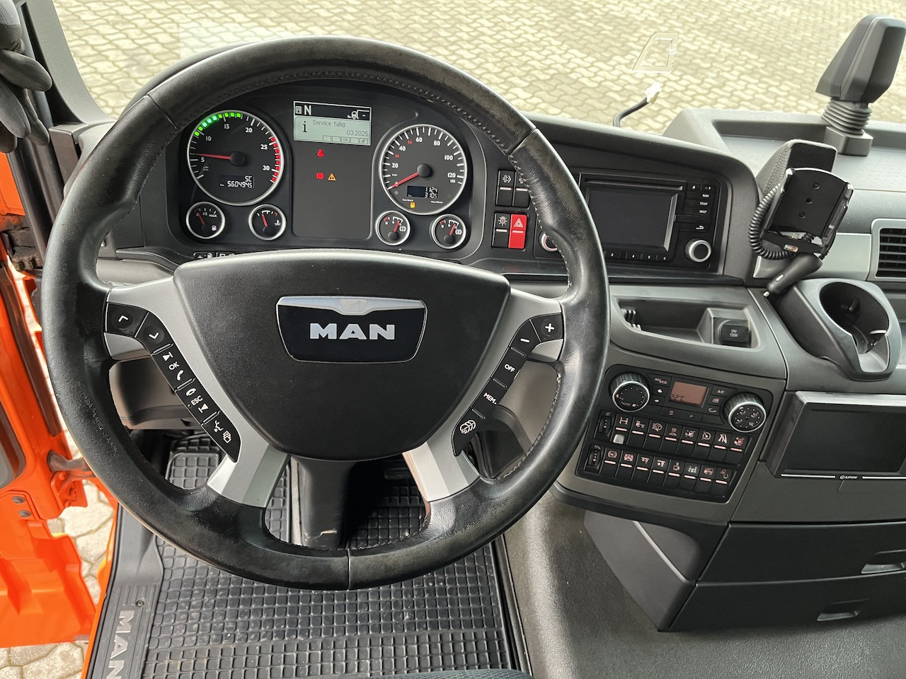 MAN TGX 26.480 6x2 Atlas 145.2 Baustoff - Valníkový/ Plošinový nákladný automobil, Auto s hydraulickou rukou: obrázok 2 MAN TGX 26.480 6x2 Atlas 145.2 Baustoff - Valníkový/ Plošinový nákladný automobil, Auto s hydraulickou rukou: obrázok 2