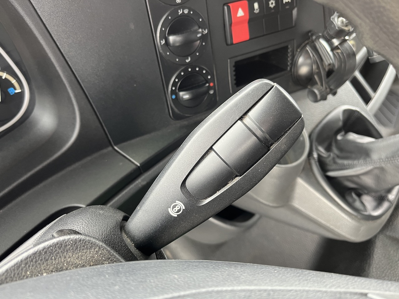 Mercedes-Benz Atego 823 4x2 AHK Hebezug Seilzug Brennholz - Dodávka valník: obrázok 2 Mercedes-Benz Atego 823 4x2 AHK Hebezug Seilzug Brennholz - Dodávka valník: obrázok 2