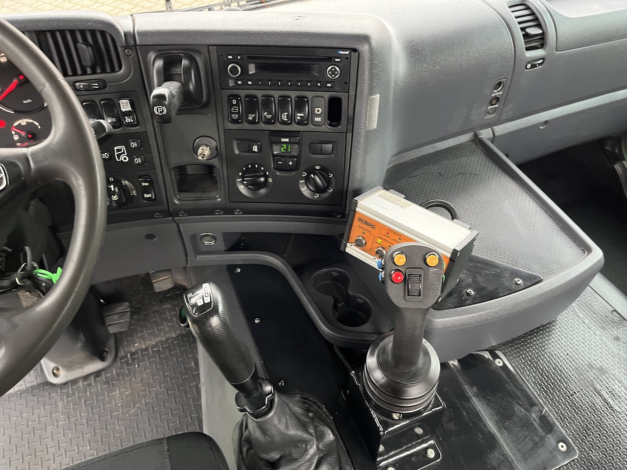 Scania G 450 8x4  Trösch Abrollkipper - Hákový nosič kontajnerov: obrázok 4 Scania G 450 8x4  Trösch Abrollkipper - Hákový nosič kontajnerov: obrázok 4