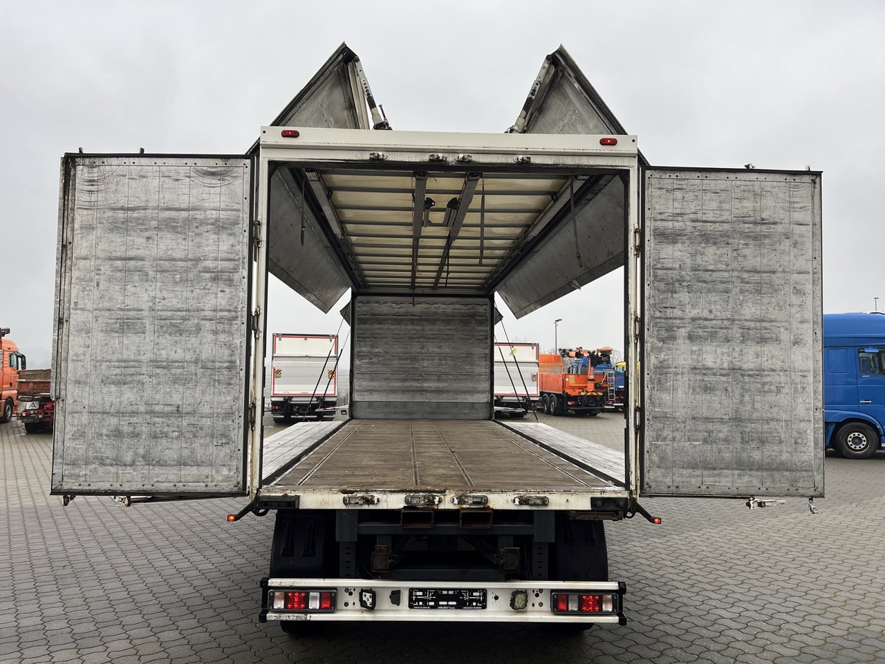 Scania R 450 6x2 Geränkezug + Orten Anhänger - Přepravník nápojů: obrázok 3 Scania R 450 6x2 Geränkezug + Orten Anhänger - Přepravník nápojů: obrázok 3