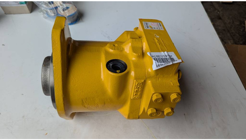 Komatsu D65PX-15 - HYDRAULIC MOTOR ASSY - 708-7L-00040 - Buldozér: obrázok 1 Komatsu D65PX-15 - HYDRAULIC MOTOR ASSY - 708-7L-00040 - Buldozér: obrázok 1