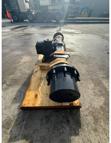 Komatsu PW140-7 REAR AXLE ASSEMBLY 20E-22-32000 - Náprava a diely pre Stavebné stroje: obrázok 5 Komatsu PW140-7 REAR AXLE ASSEMBLY 20E-22-32000 - Náprava a diely pre Stavebné stroje: obrázok 5