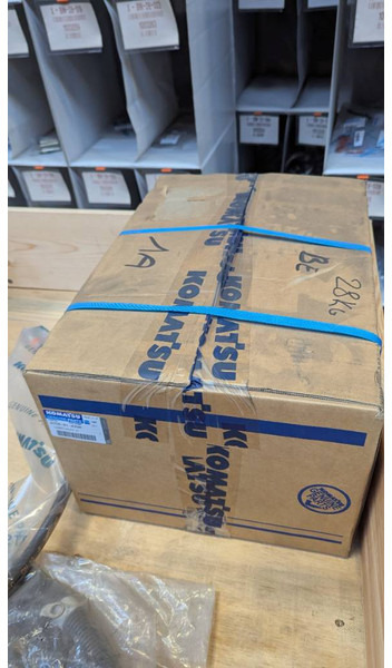 Komatsu SAA6D107E-3 TURBO CHARGER 6756-81-8330 - Motor pre Stavebné stroje: obrázok 1 Komatsu SAA6D107E-3 TURBO CHARGER 6756-81-8330 - Motor pre Stavebné stroje: obrázok 1