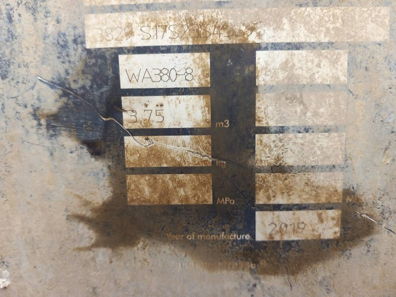 Komatsu WA380-8 Quick coupler & Bucket - Lyžica pre Stavebné stroje: obrázok 4 Komatsu WA380-8 Quick coupler & Bucket - Lyžica pre Stavebné stroje: obrázok 4