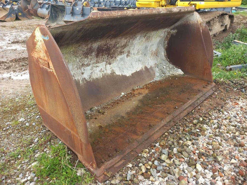 Komatsu WA380-8 Quick coupler & Bucket - Lyžica pre Stavebné stroje: obrázok 1 Komatsu WA380-8 Quick coupler & Bucket - Lyžica pre Stavebné stroje: obrázok 1