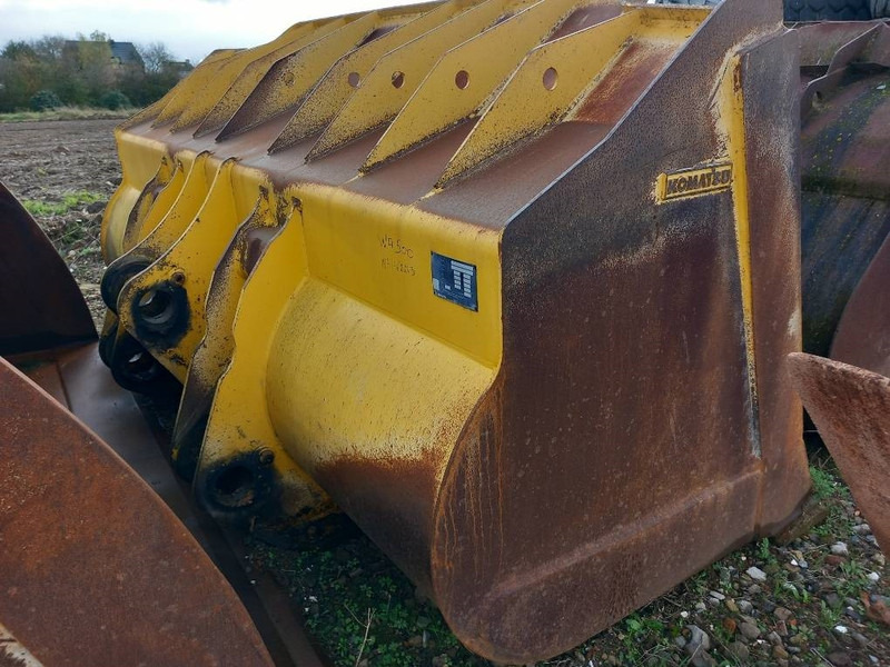 Komatsu WA500-7 - Lyžica pre Stavebné stroje: obrázok 3 Komatsu WA500-7 - Lyžica pre Stavebné stroje: obrázok 3