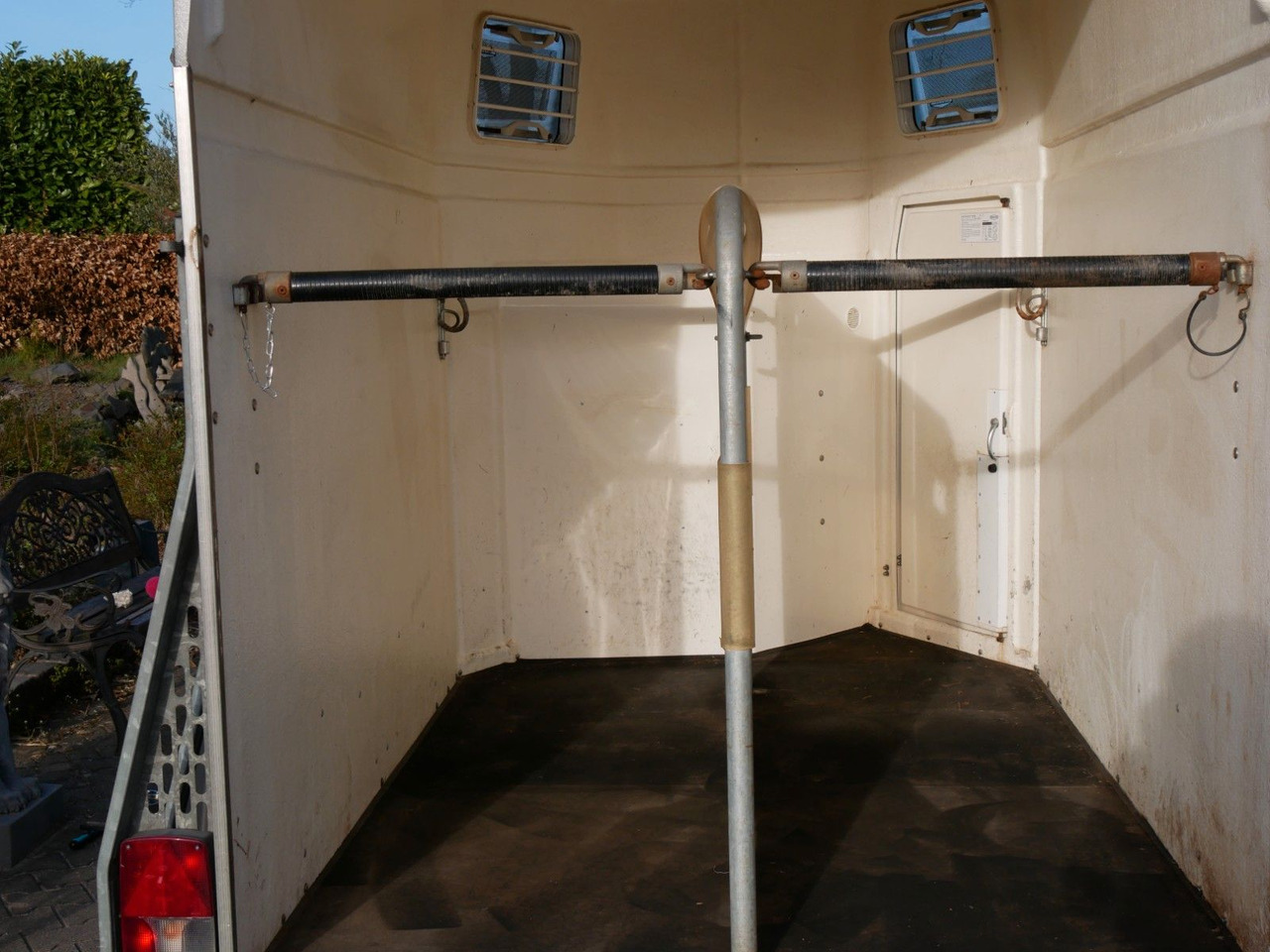 Böckmann Comfort Aluboden - Príves na prepravu koní: obrázok 3 Böckmann Comfort Aluboden - Príves na prepravu koní: obrázok 3