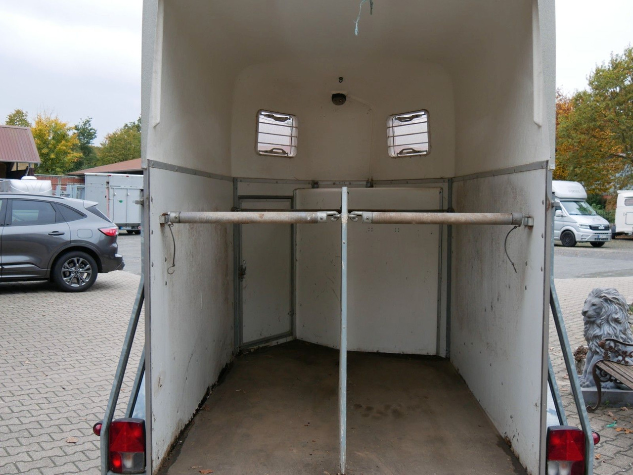 Böckmann Duo Esprit mit Sattelkammer - Príves na přepravu zvířat: obrázok 4 Böckmann Duo Esprit mit Sattelkammer - Príves na přepravu zvířat: obrázok 4