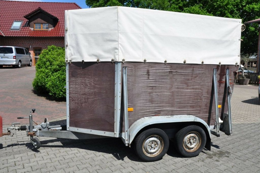 Holz Plane 1,5 Pferde - Príves na prepravu koní: obrázok 1 Holz Plane 1,5 Pferde - Príves na prepravu koní: obrázok 1